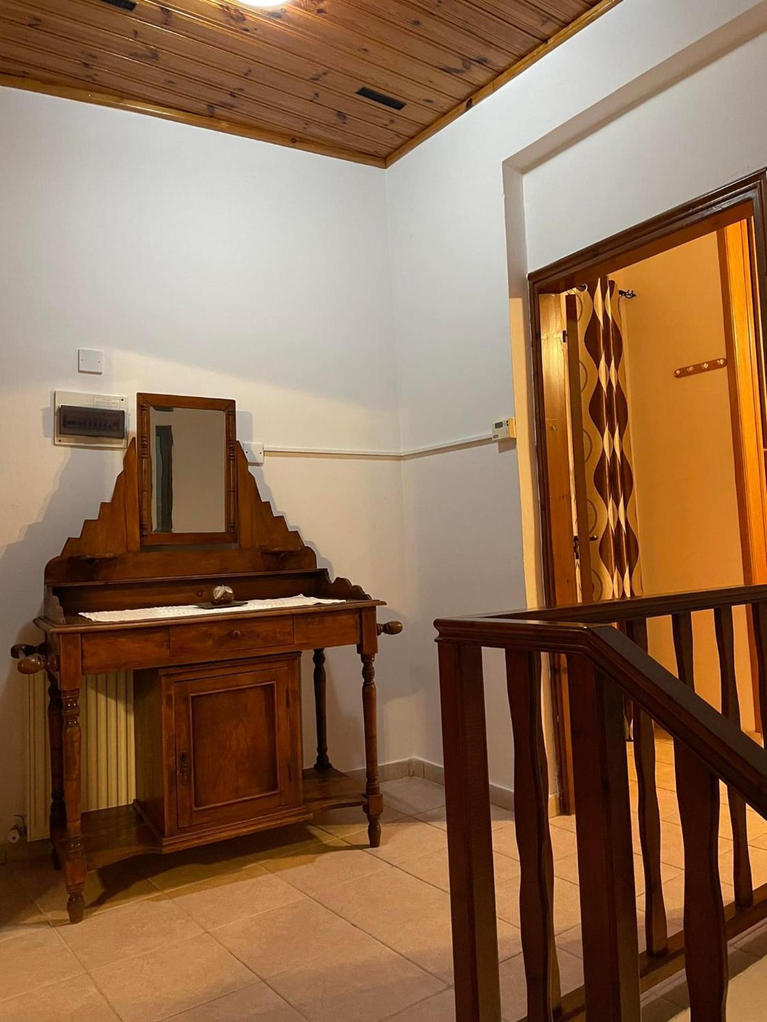 Mariarodes House Villa Pano Arodes Esterno foto