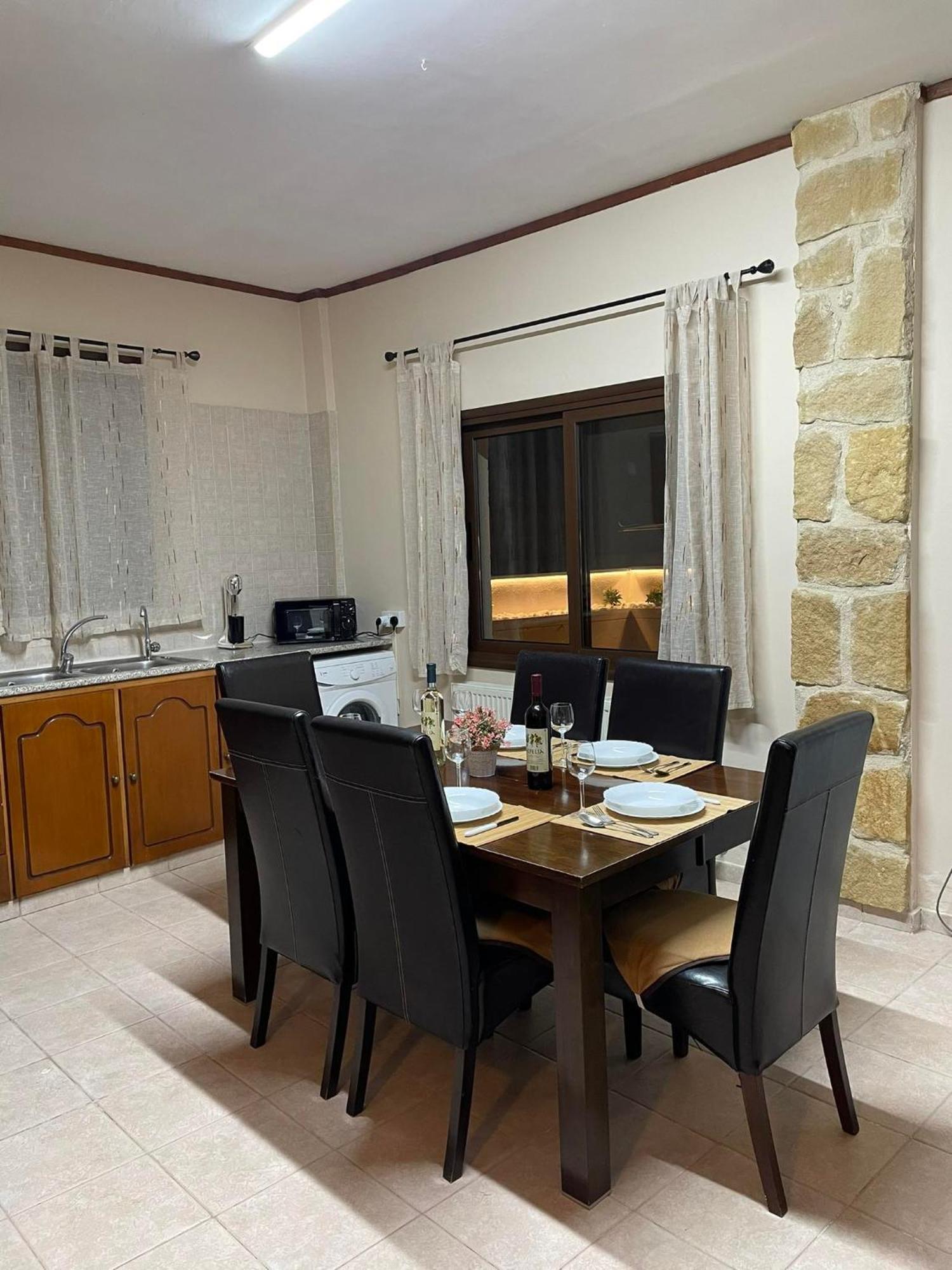 Mariarodes House Villa Pano Arodes Esterno foto