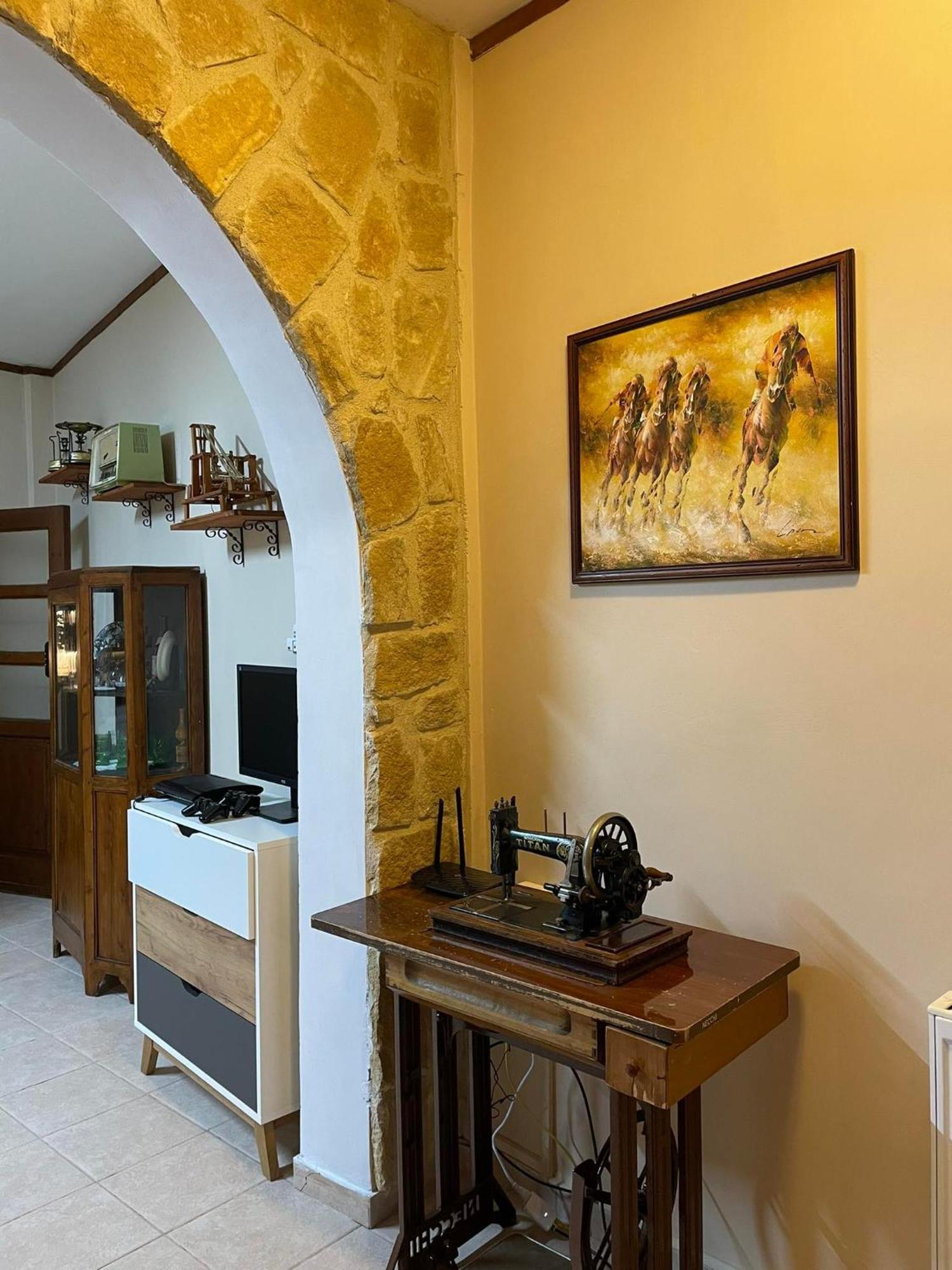 Mariarodes House Villa Pano Arodes Esterno foto